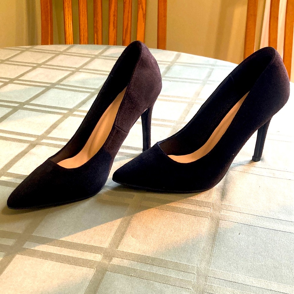Never used black heels